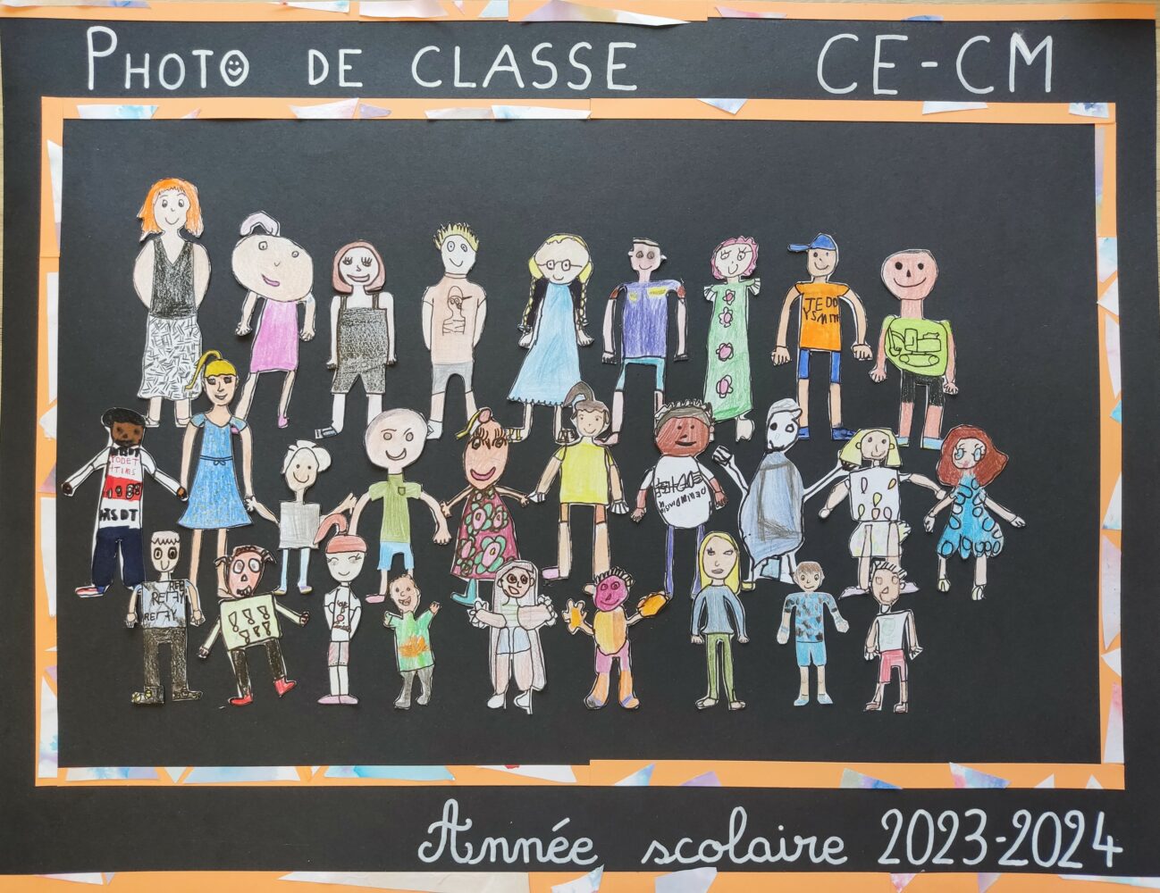 Photo de classe dessinée chez les grands